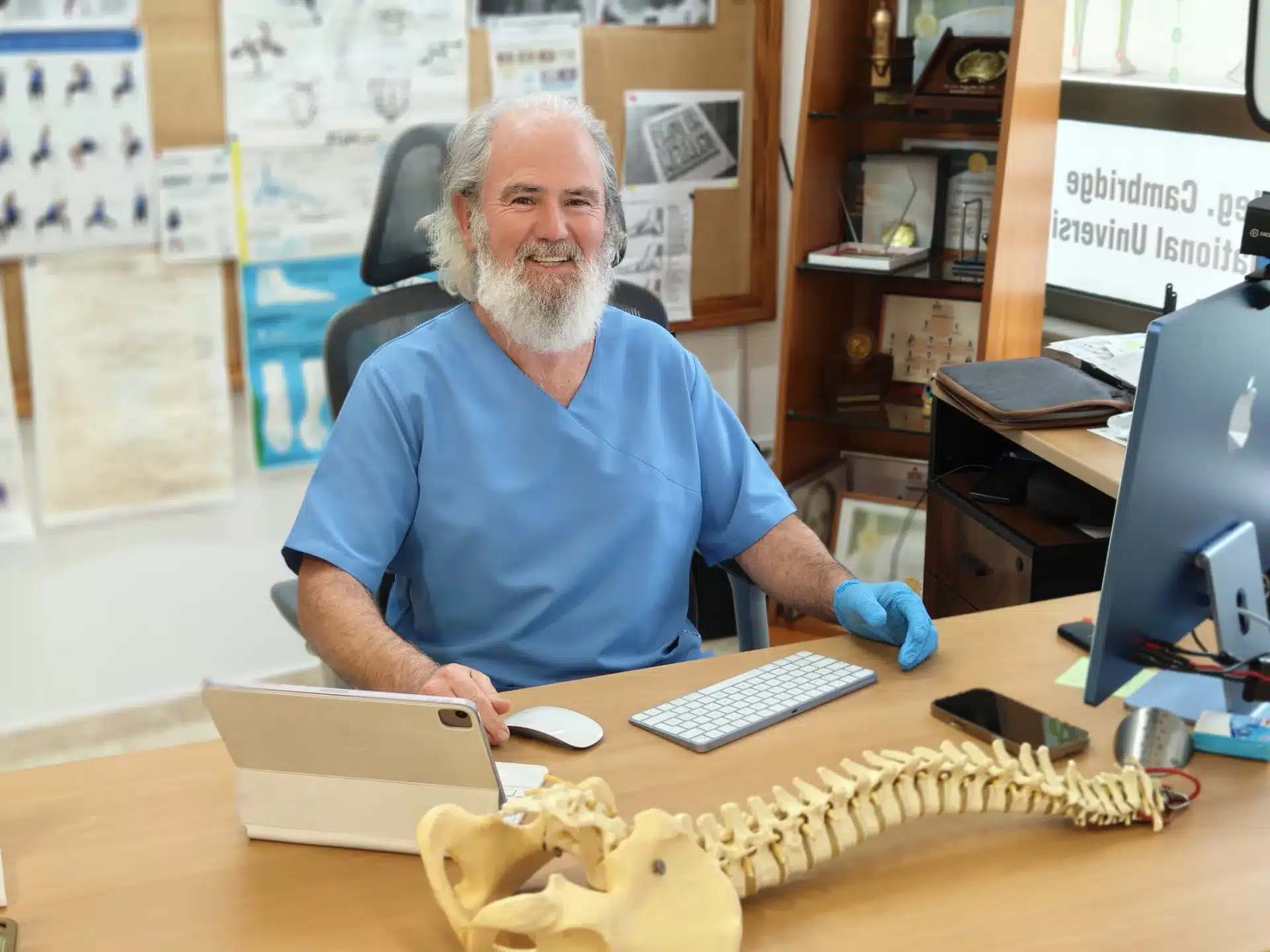 Dr. José Andrés Blay Aloy